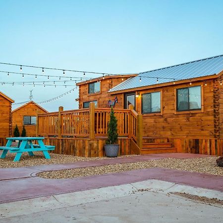 The Big Texan - Cabins And Wagons 阿馬里洛 外观 照片