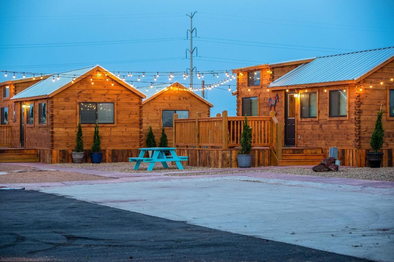 The Big Texan - Cabins And Wagons 阿馬里洛 外观 照片