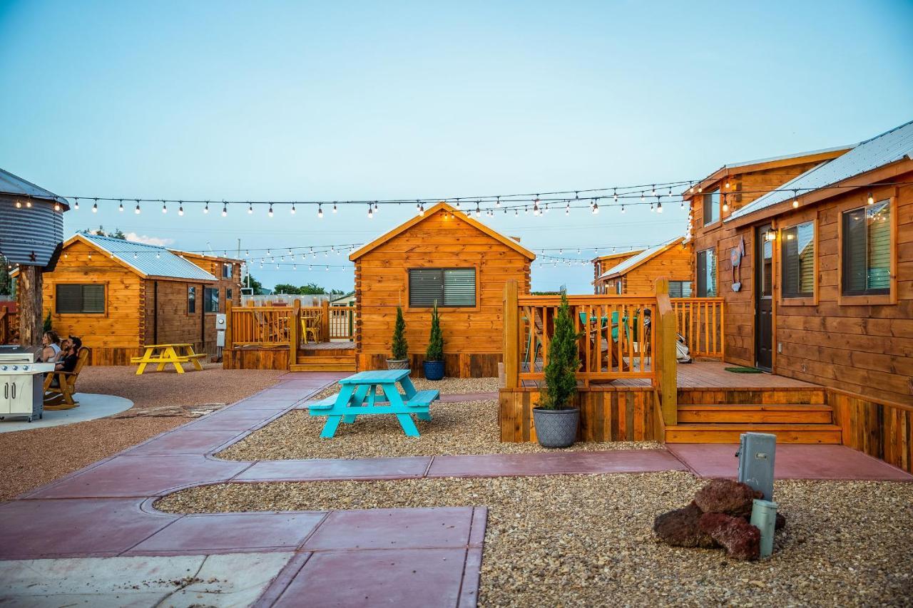 The Big Texan - Cabins And Wagons 阿馬里洛 外观 照片
