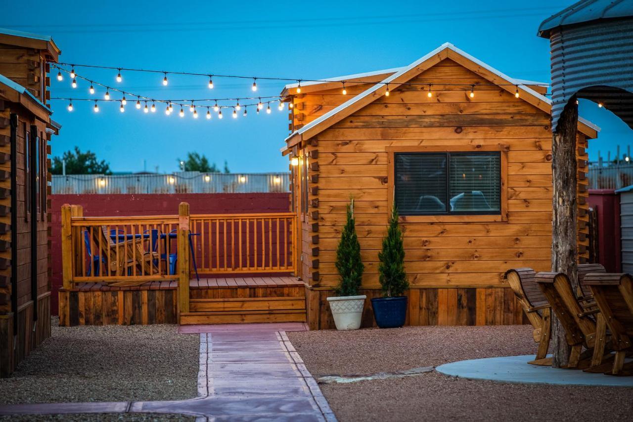 The Big Texan - Cabins And Wagons 阿馬里洛 外观 照片